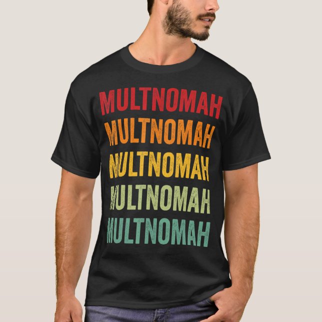 T-shirt Multnomah County Oregon Rainbow Text Design (Devant)