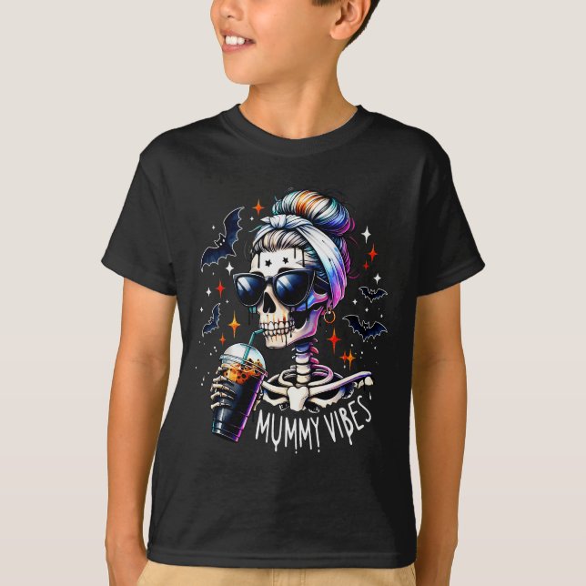 T-shirt Mummy Vibes Skeleton Coffee Mom Soky Season Hallow (Devant)