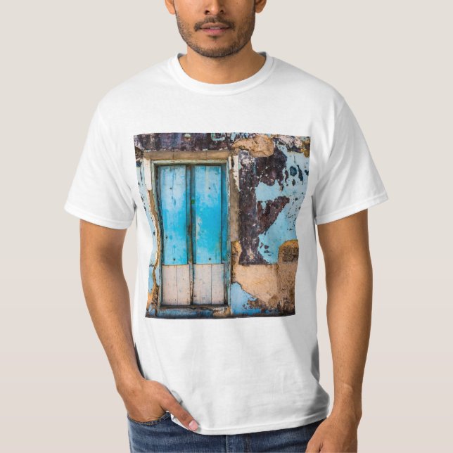 T-shirt Mur bleu et porte (Devant)