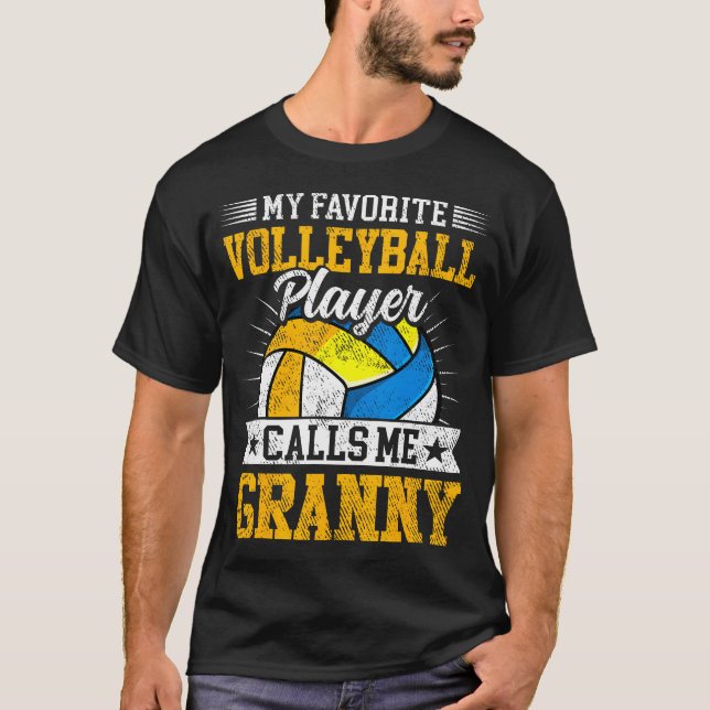 T-shirt My Favorite Volleyball Player Calls Me Granny Moth (Devant)