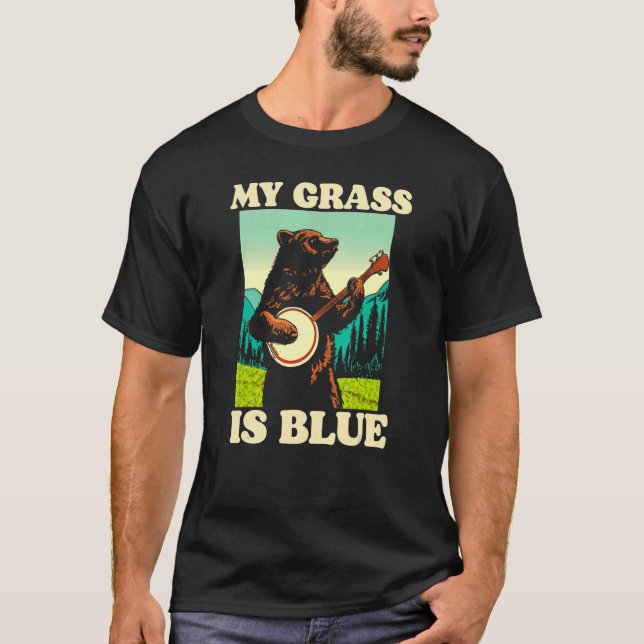 T-shirt My Grass Is Blue Banjo Bear Retro Nature Graphic (Devant)