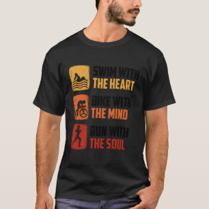 T-shirt Nagez Avec Le Vélo He Avec Le Triathlète Mind