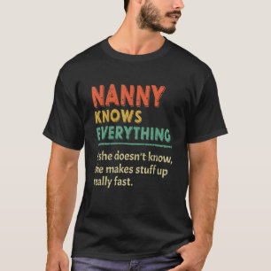 T-shirt Nanny connaît tout la fête des mères des femmes Vi