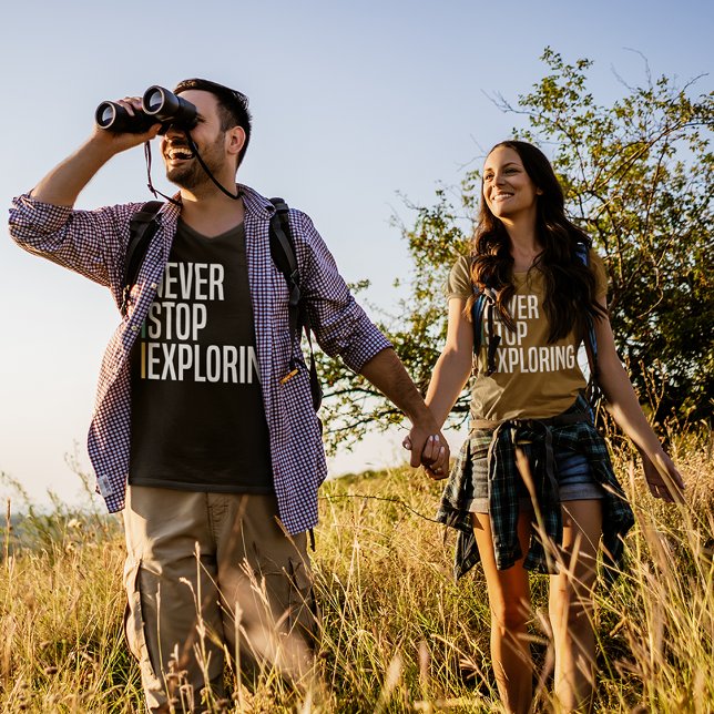 T-shirt N'arrêtez jamais d'explorer la typographie d'avent (Créateur téléchargé)