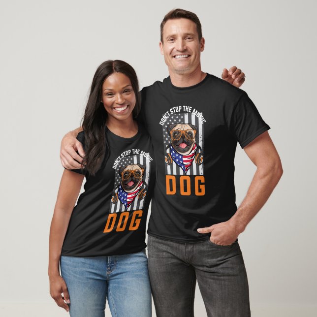 T-shirt N'arrêtez pas le chien de musique (Unisexe)