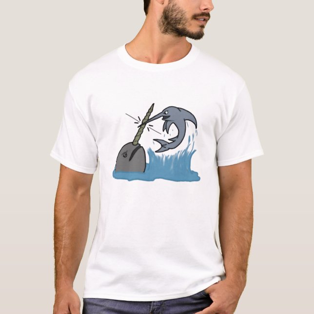 T-shirt Narwhal CONTRE des espadons (Devant)