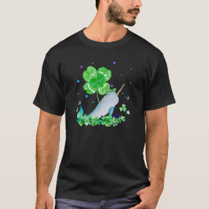 T-shirt Narwhal Holding Shamrock Stars mignonne St Patrick