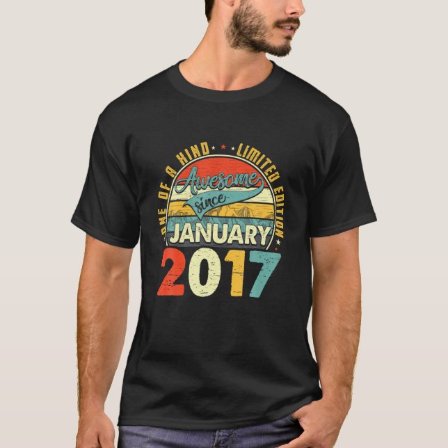 T-shirt Né En Janvier 2017 5E Anniversaire Cadeau Retro 5  (Devant)