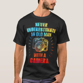 T-shirt Ne jamais sous-estimer un vieil homme avec une pho