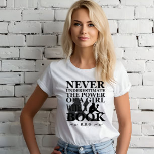 T-shirt Ne jamais sous-estimer une fille avec un livre