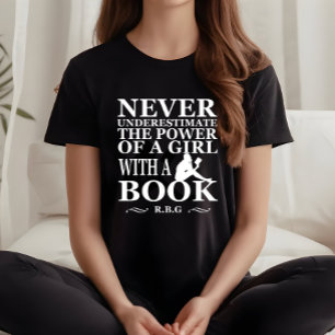 T-shirt Ne jamais sous-estimer une fille avec un livre