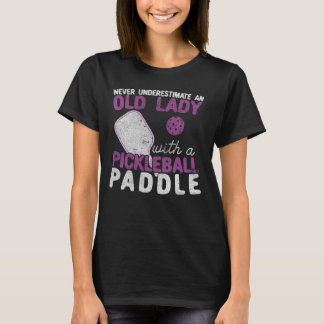 T-shirt Ne jamais sous-estimer une vieille dame avec un ba