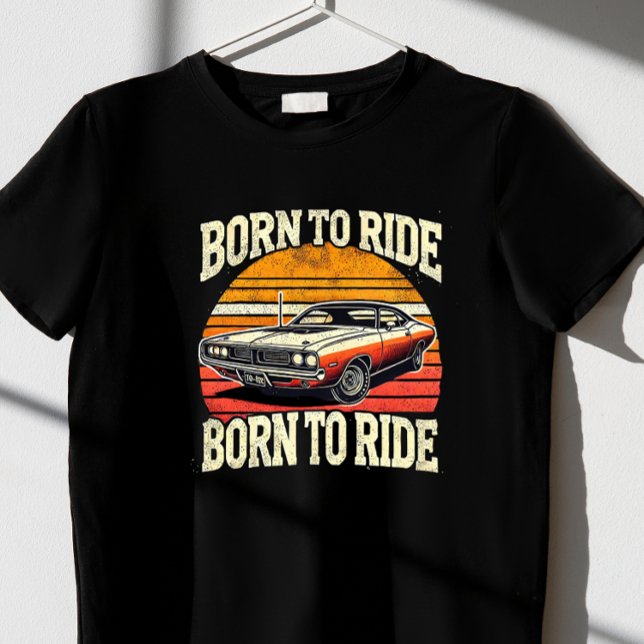 T-shirt né pour monter (Créateur téléchargé)