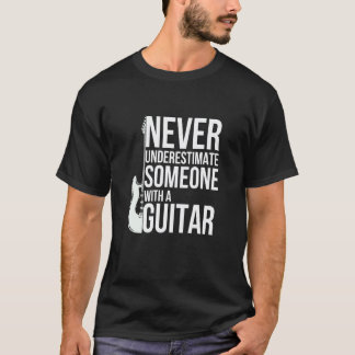 T-shirt Ne sous-estimez jamais quelqu'un avec des joueurs