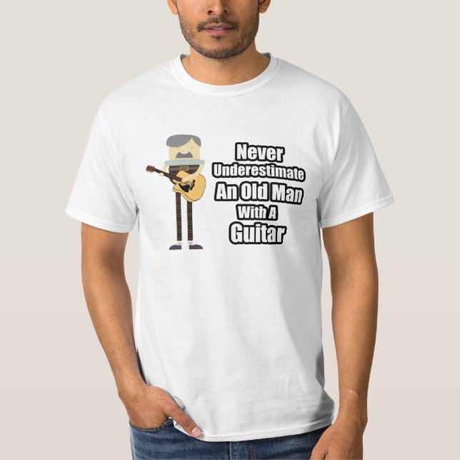 T-shirt Ne sous-estimez jamais un vieil homme avec une (Devant)
