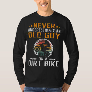 T-shirt Ne sous-estimez jamais un vieil homme sur un vélo 