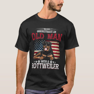 T-shirt Ne Sous-Estimez Jamais Un Vieux Avec Un Rottweiler