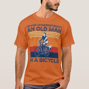 T-shirt Ne Sous-Estimez Jamais Un Vieux Gars Sur Un Cyclin