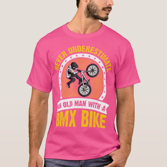 T-shirt Ne Sous-Estimez Jamais Un Vieux Homme Avec Un Vélo (Devant)