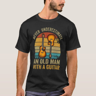T-shirt Ne Sous-Estimez Jamais Un Vieux Homme Avec Une Gui