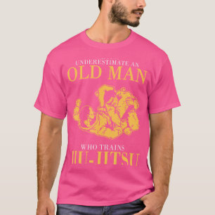 T-shirt Ne Sous-Estimez Jamais Un Vieux Homme Qui Entraîne