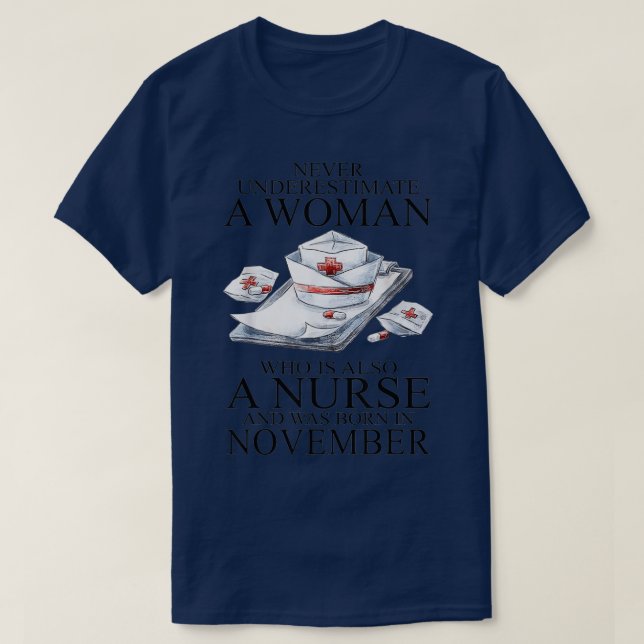 T-shirt Ne Sous-Estimez Jamais Une Femme Qui Est Une Infir (Design devant)