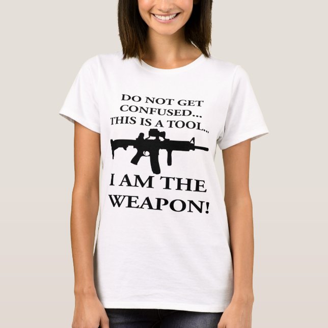 T-shirt Ne Vous Laissez Pas Confondre Ce Fusil Est Un Outi (Devant)