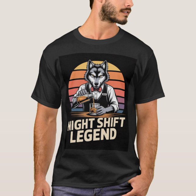 T-shirt Night Shift Legend Wolf Bartender Shirt (Devant)
