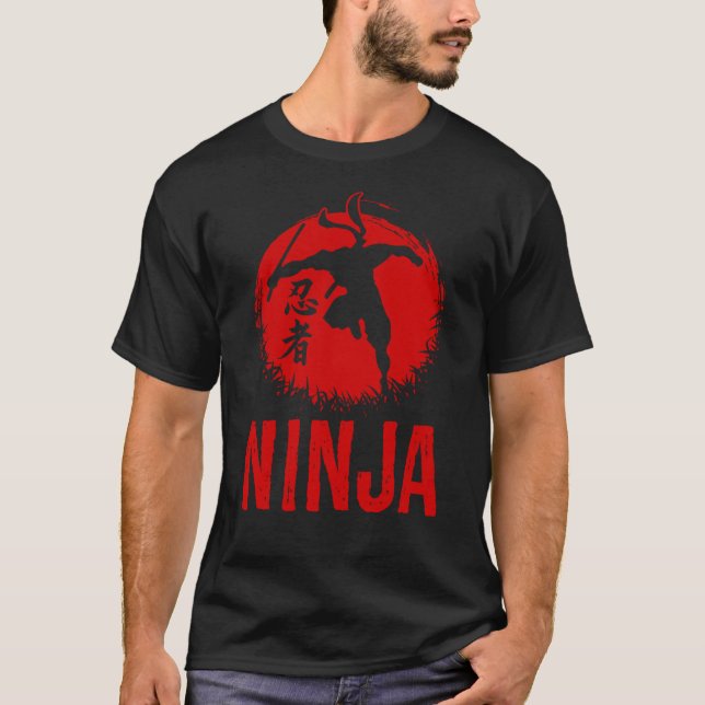 T-shirt Ninja Warrior Red Moon Ninja En Formation Japonais (Devant)