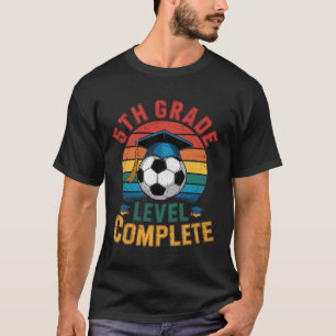T-shirt Niveau 5e année Soccer complet garçon fille dernie