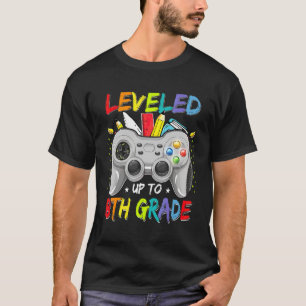 T-shirt Niveau Atteint 8e Année Joueur de retour à l'école