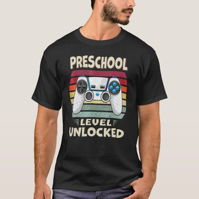 T-shirt Niveau Préscolaire Jeu Vidéo Déverrouillé Retour À (Devant)