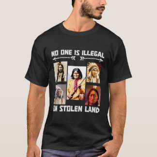 T-shirt No One Is Illégal On Stolen