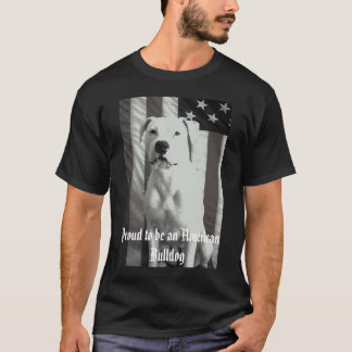 T-shirt noir et blanc, fier d'être un bouledogue américain