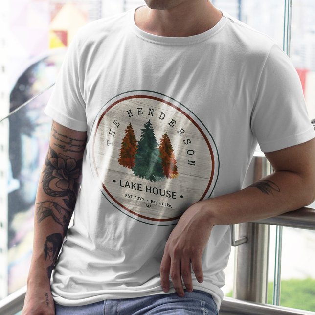 T-shirt Nom de famille Lake House Pine Tree arrière - plan (Créateur téléchargé)