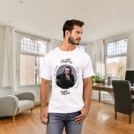 T-shirt Nom de la photo légende du mythe de l'homme<br><div class="desc">Célébrez sa journée spéciale avec style avec ce t-shirt personnalisé ! Avec un arrière - plan blanc classique et un texte gras qui dit : "L'homme, le mythe, la légende." Customisez le design en ajoutant son nom, et une photo préférée pour le rendre vraiment unique. Ce t-shirt est le cadeau...</div>