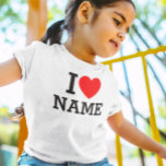 T-shirt Nom du coeur<br><div class="desc">Inscrivez votre nom ou votre texte sur le nom Section.</div>