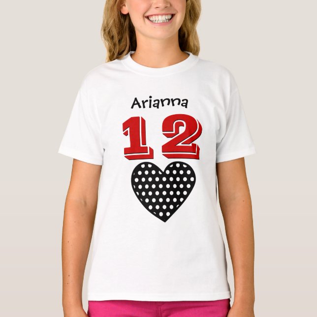 T-shirt Nom fait sur commande V04 de grand coeur de fille (Devant)