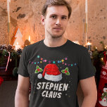 T-shirt Nom personnalisé Santa Hat Noël<br><div class="desc">Personnalisez facilement ce design amusant de chapeau de Père Noël avec votre propre nom personnalisé. Faites un set unique de jumelage pour la réunion de famille de vacances d'hiver!</div>