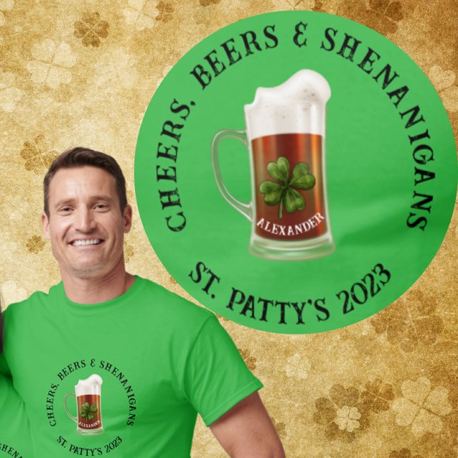 T-shirt Nom sur Mug Cheers Bières et Shenanigans St Pattys (Créateur téléchargé)