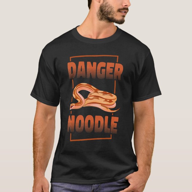 T-shirt Noodle de danger du serpent (Devant)
