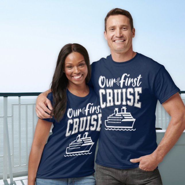 T-shirt Notre premier voyage en famille de croisière (Our First Cruise Family Vacation Trip Navy)