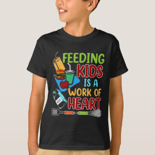 T-shirt Nourrir les enfants est un travail de coeur Dame c