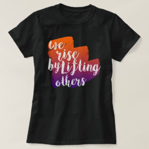 T-shirt Nous grandissons en aidant les autres