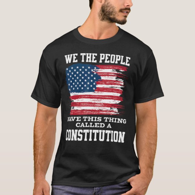 T-shirt Nous, Le Peuple, Avons Ce Que L'On Appelle Une Con (Devant)