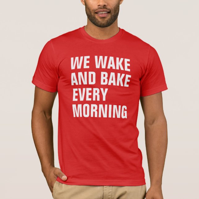 T-SHIRT NOUS RÉVEILLONS ET FAISONS CHAQUE MATIN (Devant)