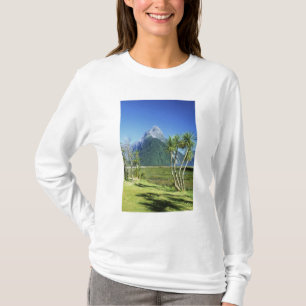 T-shirt Nouvelle-Zélande, île du Sud, Mitre Peak,
