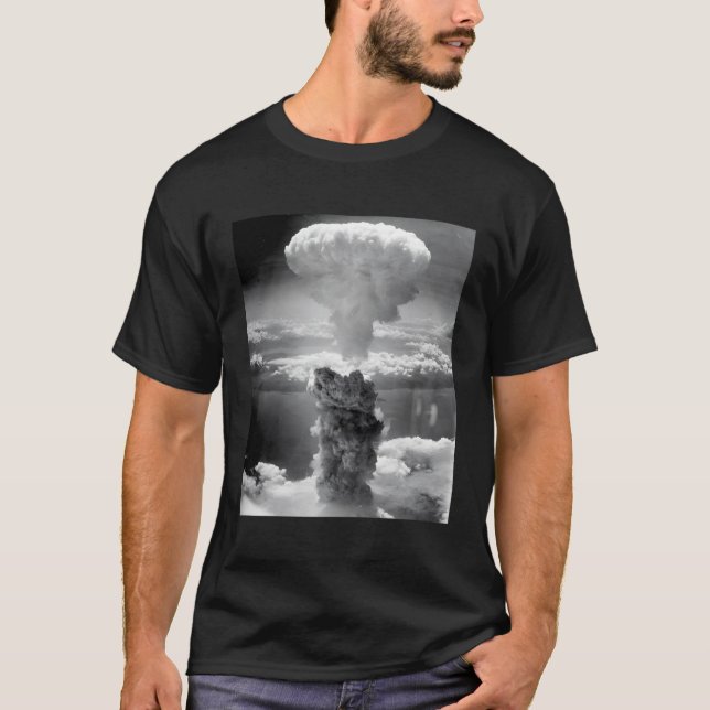 T-shirt Nuage nucléaire de la bombe atomique contre les es (Devant)