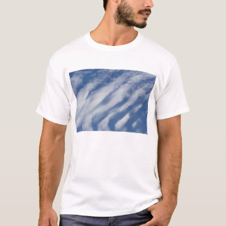 T-shirt nuages s'allongent