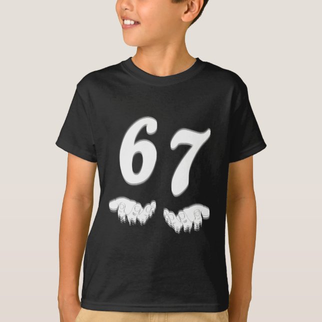 T-shirt Numéro 67 Six Sept Meme Drôle d'Halloween  (Devant)